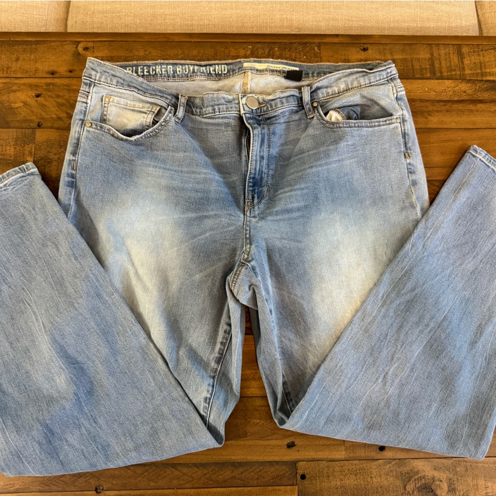 DKNY Bleeker Boyfriend Light Blue Jeans
